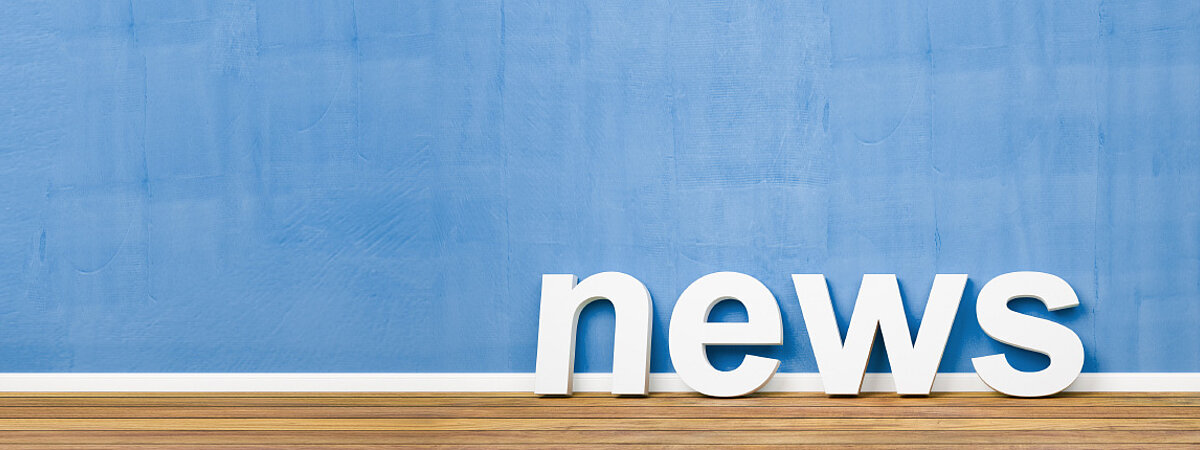 First results from DAU in ECCS'13 congress 1